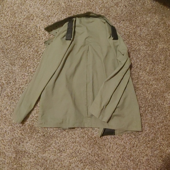 Jacket - Picture 2 of 4